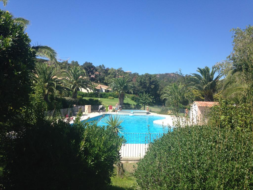 Résidence Playa Del'Oro Favone Exterior foto